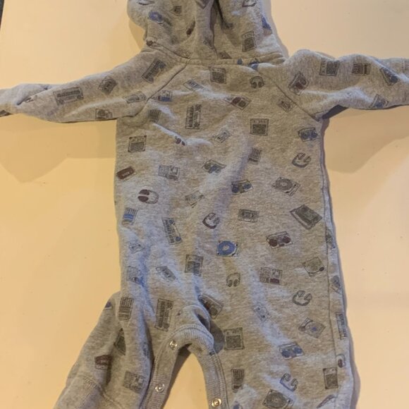 Onesie with hood size 3-6 months - Picture 2 of 2
